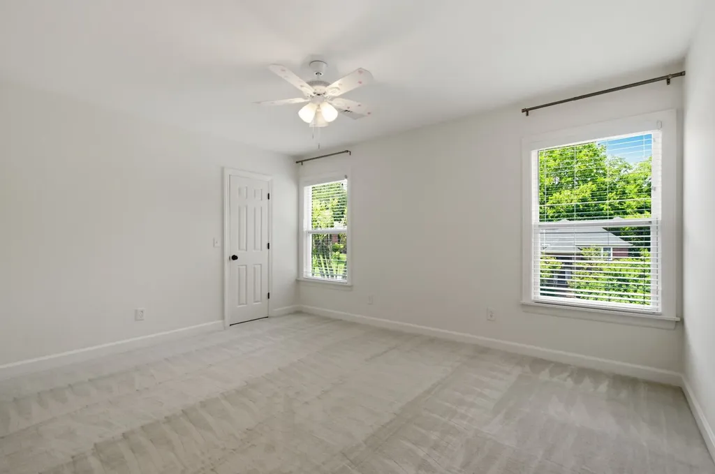 8005 Montcastle Drive Nashville TN 37221