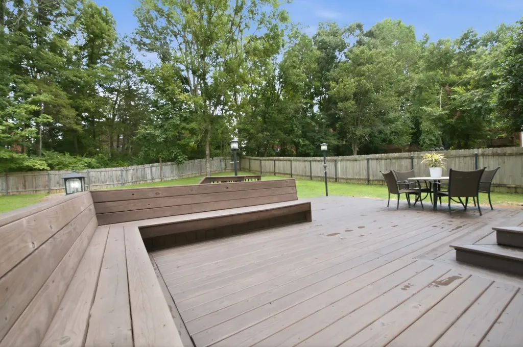 8005 Montcastle Drive Nashville TN 37221