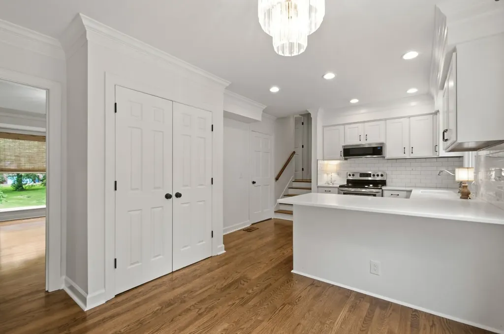 8005 Montcastle Drive Nashville TN 37221