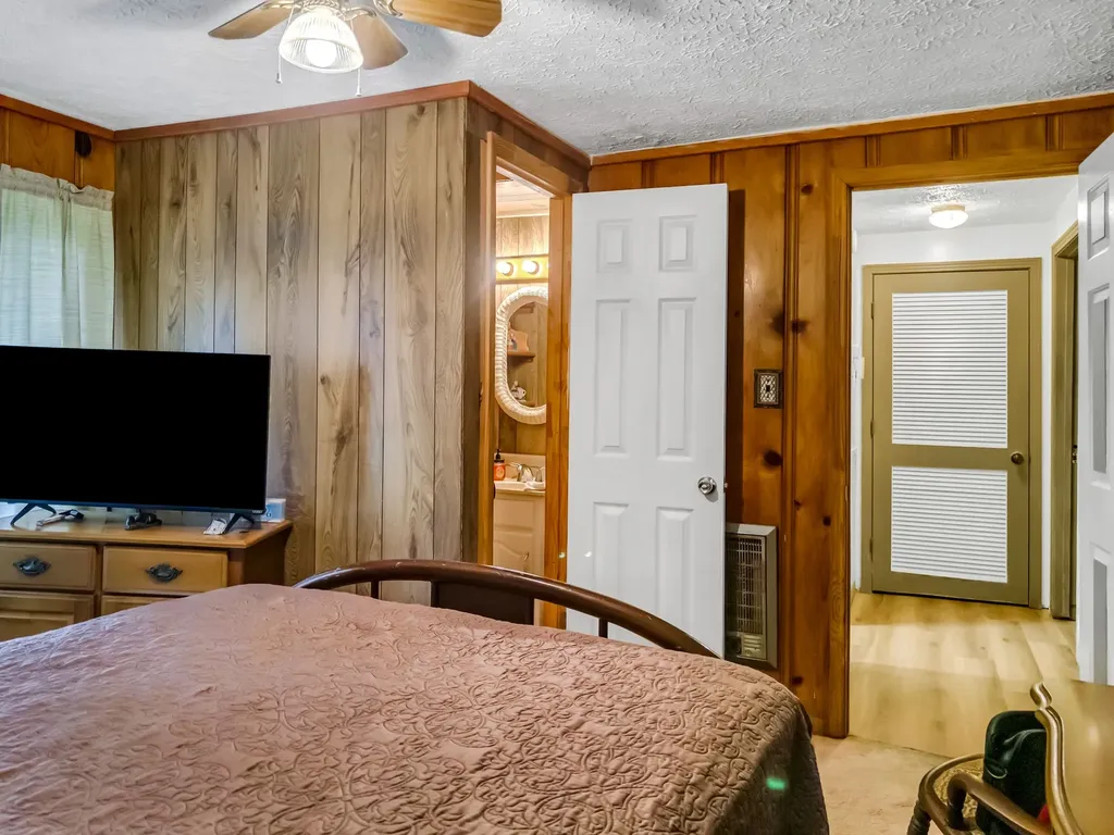 5000 Highway 100 Lyles TN 37098