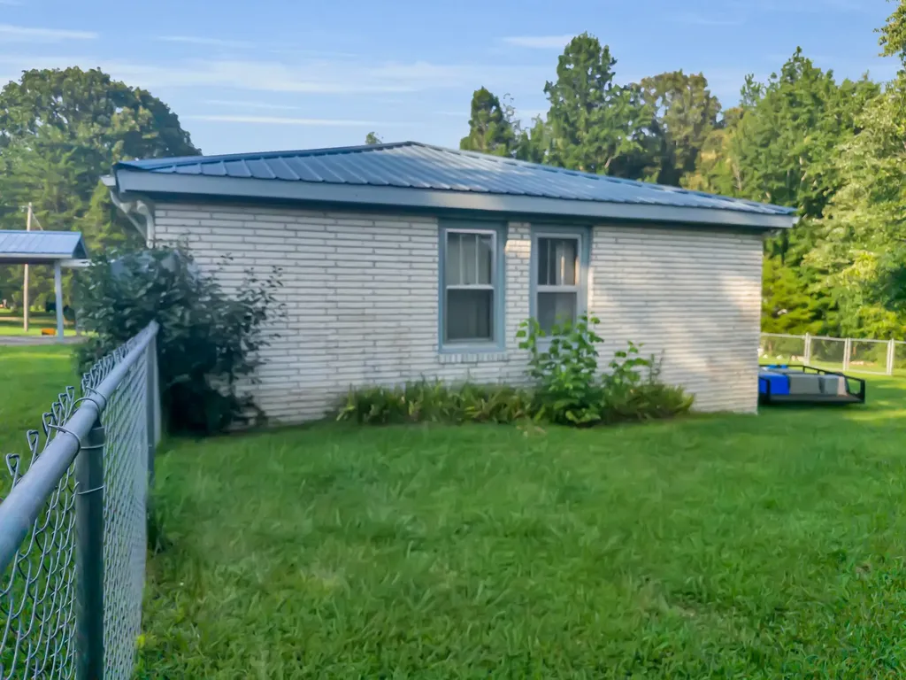5000 Highway 100 Lyles TN 37098