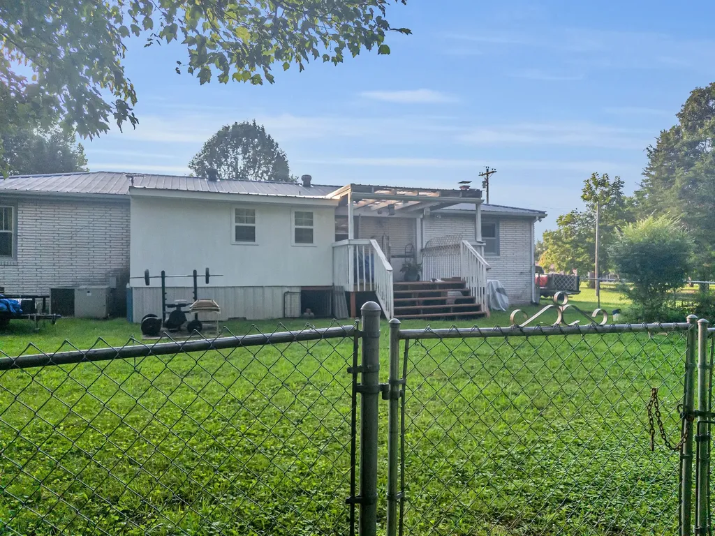 5000 Highway 100 Lyles TN 37098
