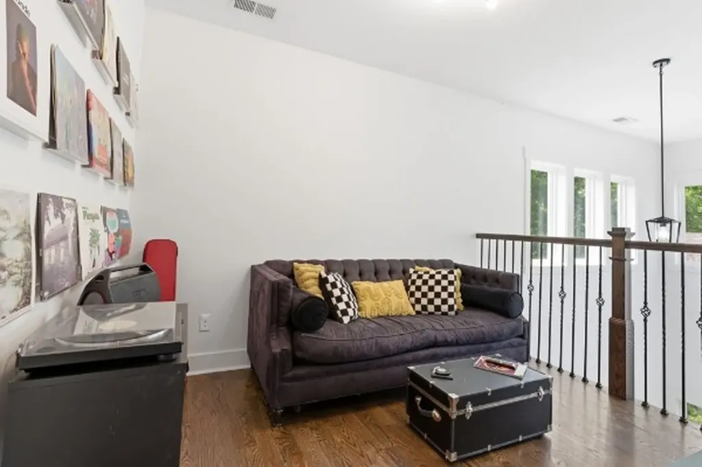 3715 Fairview Drive Nashville TN 37218