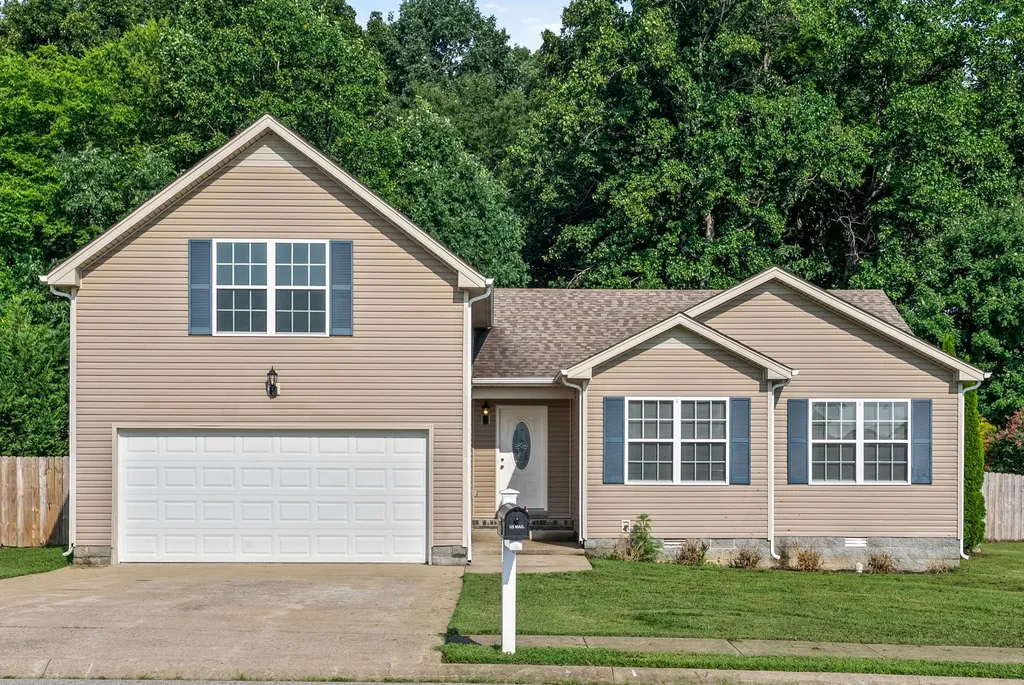1176 Freedom Drive Clarksville TN 37042