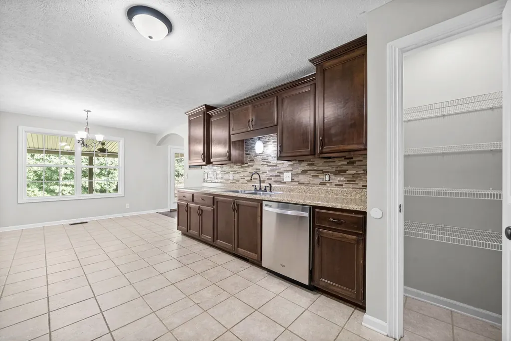 1176 Freedom Drive Clarksville TN 37042