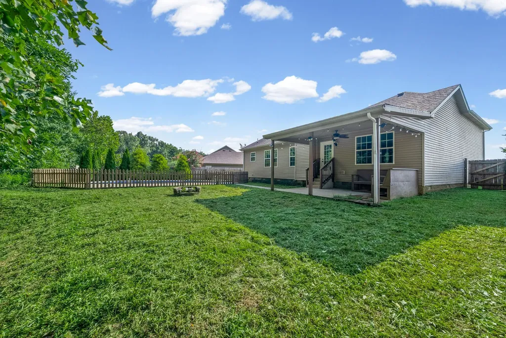 1176 Freedom Drive Clarksville TN 37042