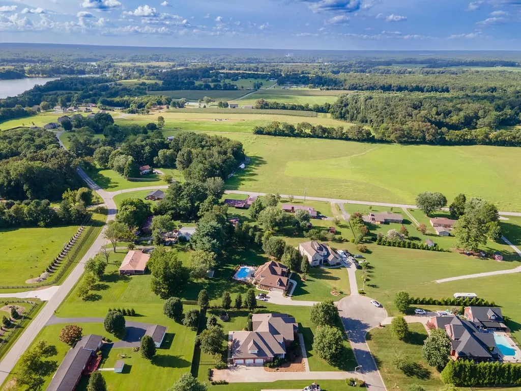 323 Ridgecrest Drive Winchester TN 37398