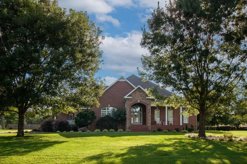 323 Ridgecrest Drive Winchester TN 37398