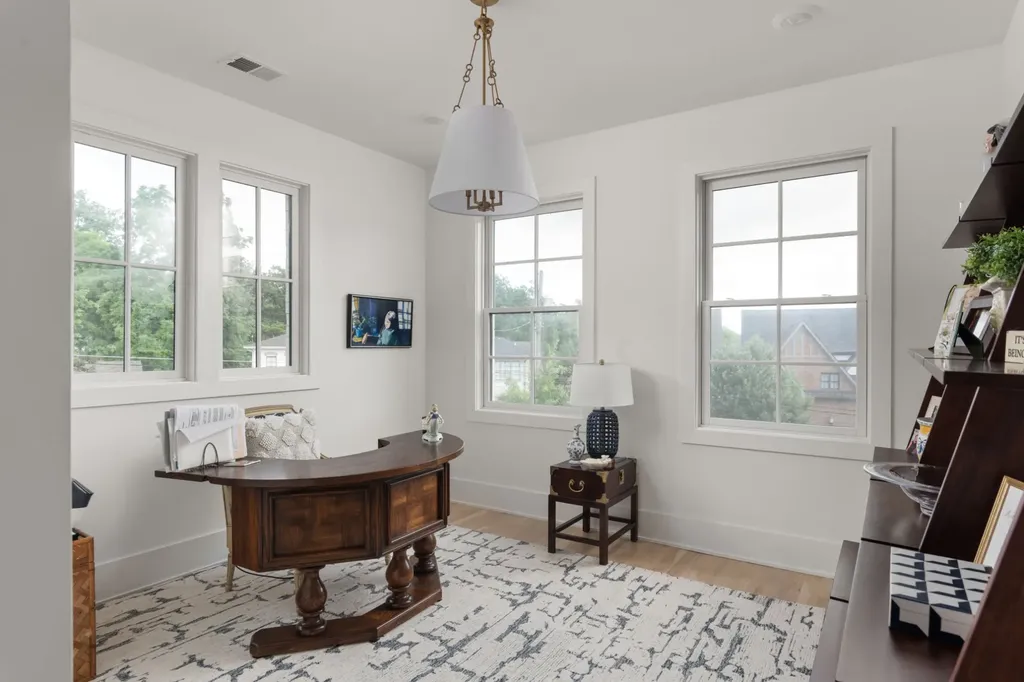 1715 Hillmont Drive Nashville TN 37215