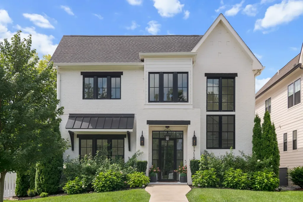 1715 Hillmont Drive Nashville TN 37215