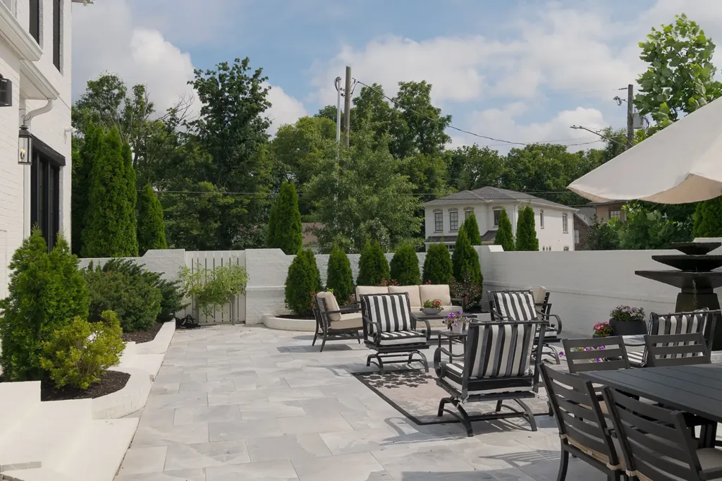 1715 Hillmont Drive Nashville TN 37215