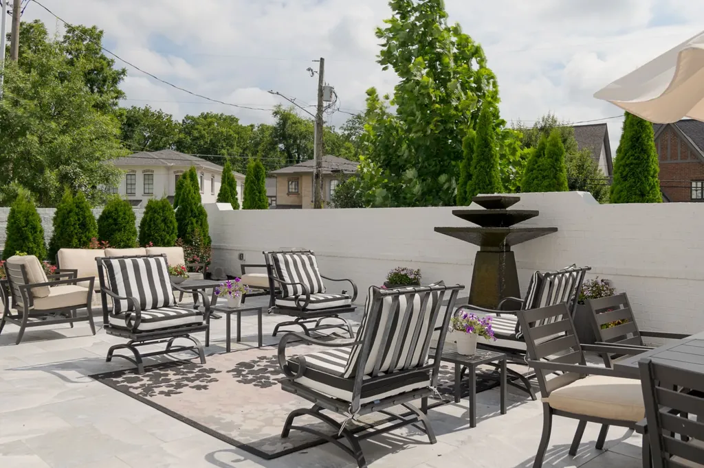 1715 Hillmont Drive Nashville TN 37215