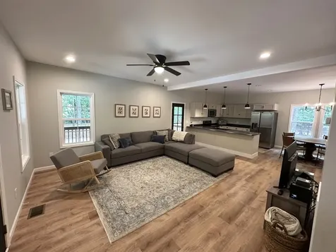 2220 Sarvisberry Place Monteagle TN 37356