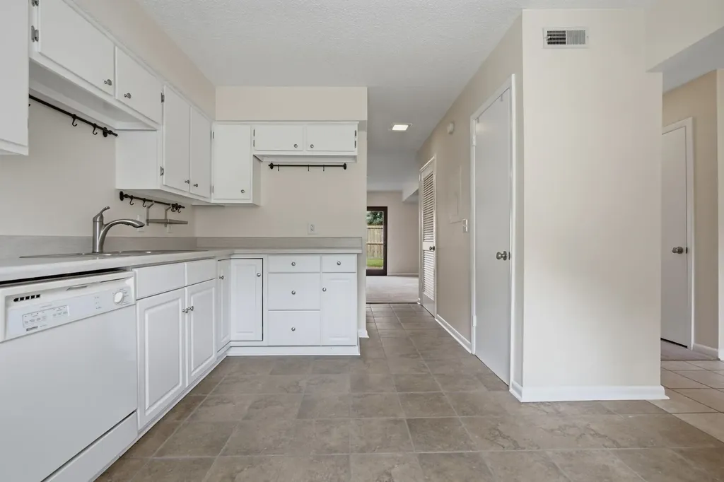 4864 Woodview Drive Old Hickory TN 37138