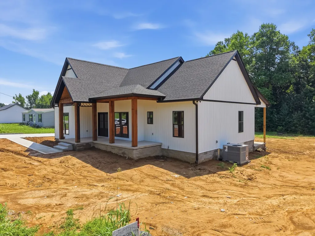 129 Oakley Estates Road Allons TN 38541