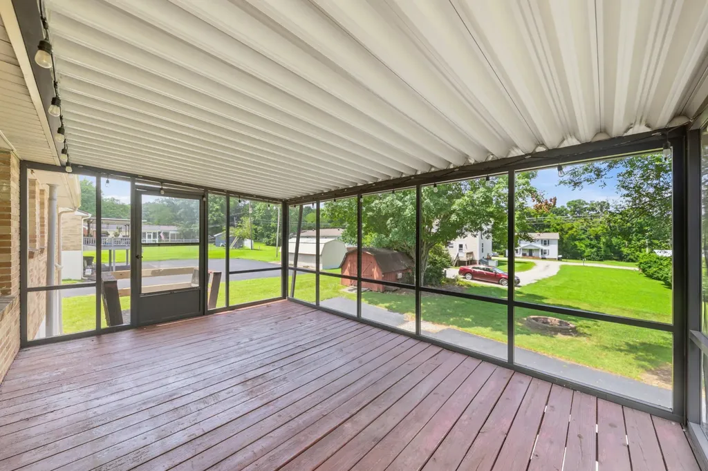 406 Parkview Drive Columbia TN 38401