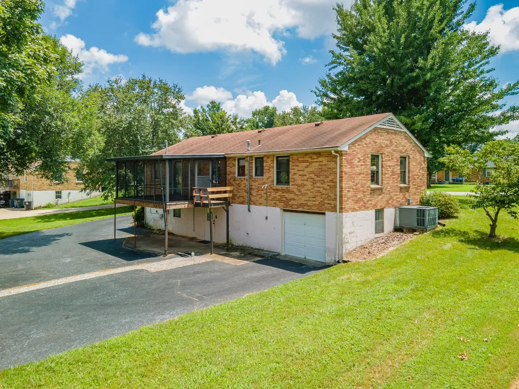 406 Parkview Drive Columbia TN 38401