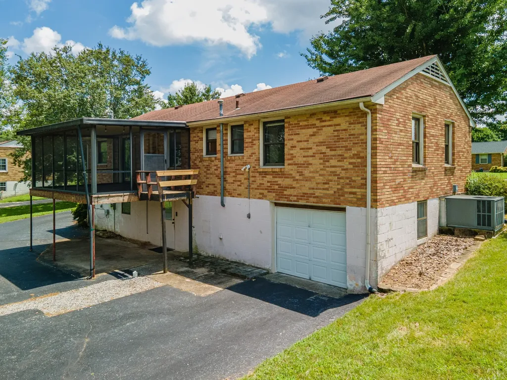 406 Parkview Drive Columbia TN 38401