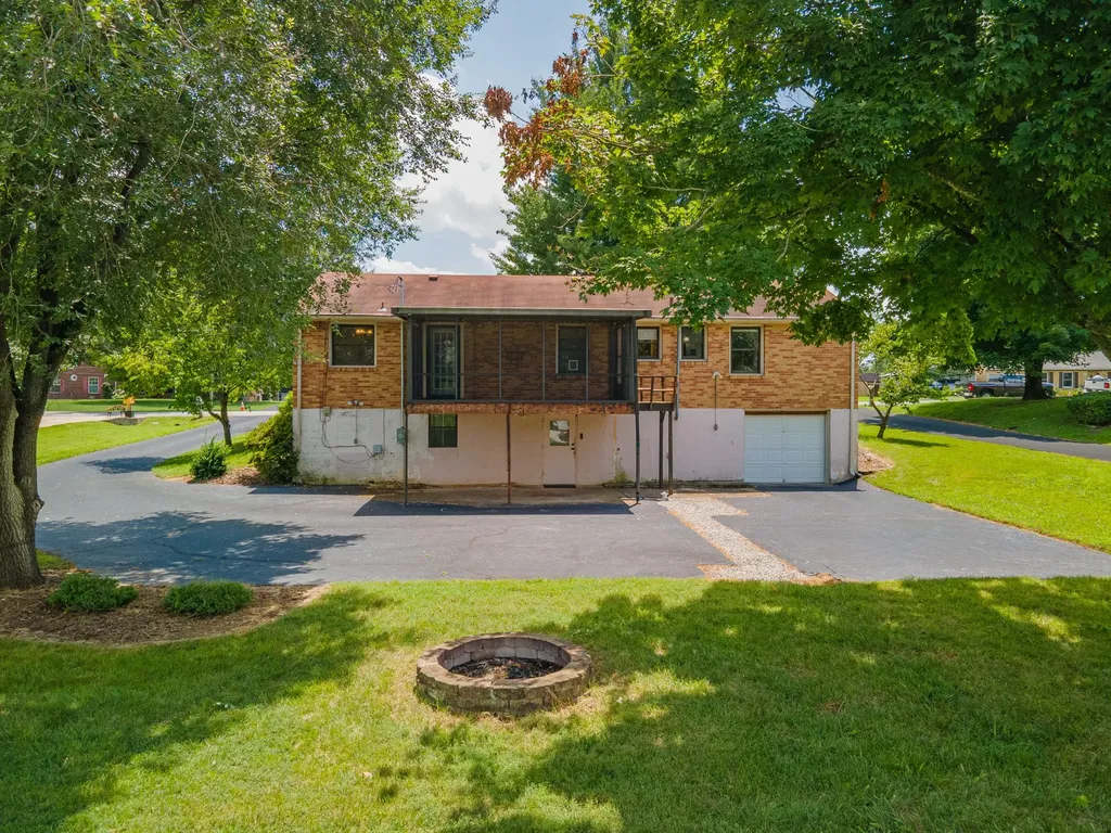 406 Parkview Drive Columbia TN 38401