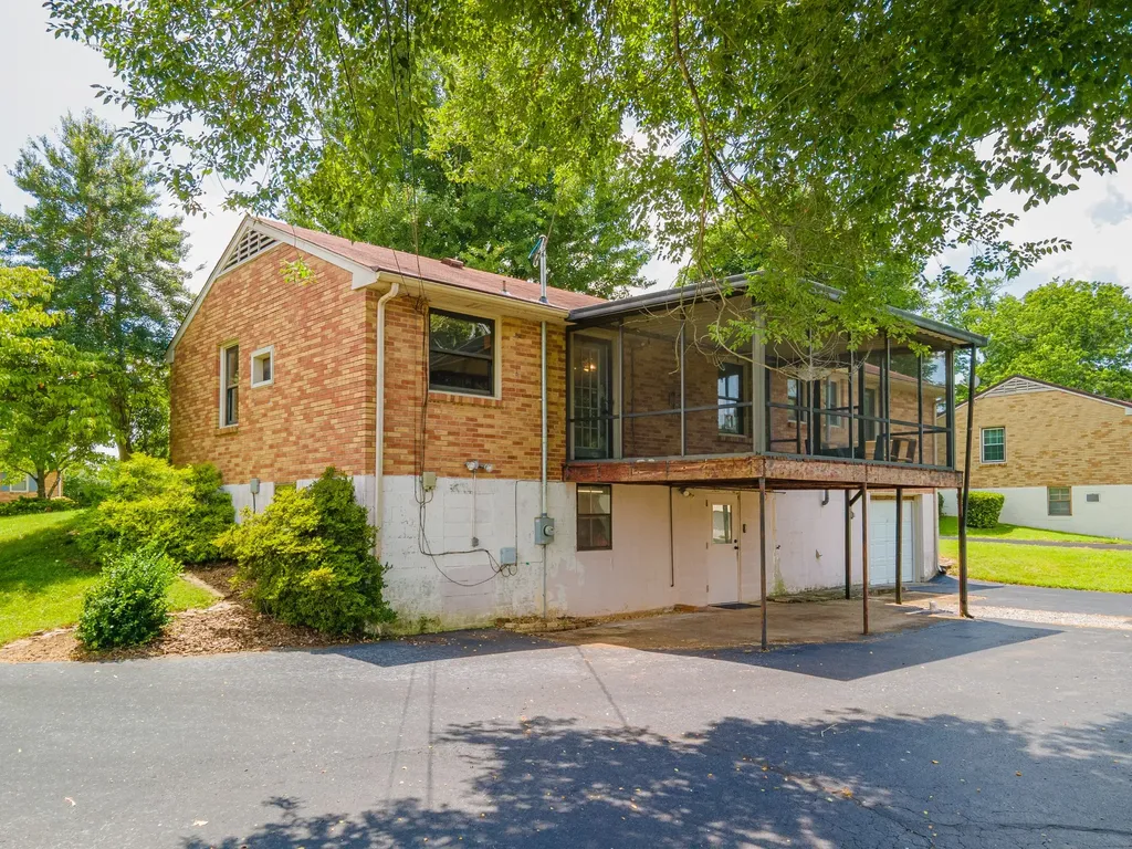 406 Parkview Drive Columbia TN 38401