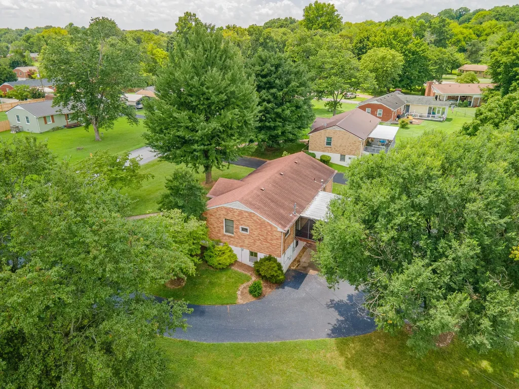 406 Parkview Drive Columbia TN 38401