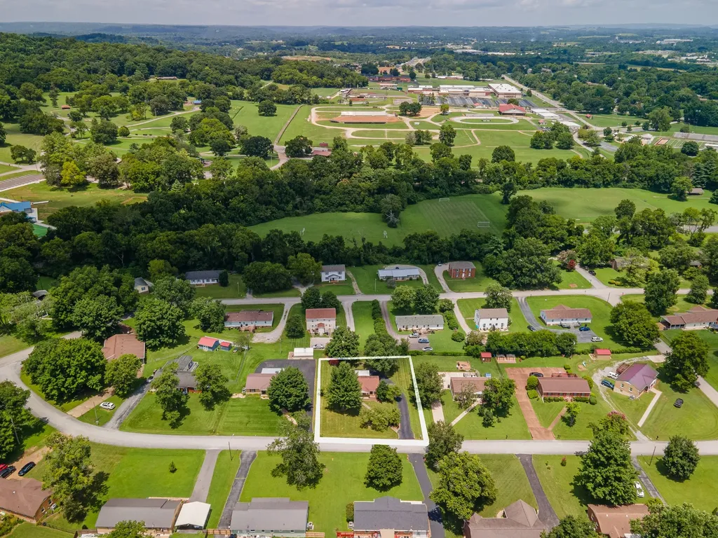 406 Parkview Drive Columbia TN 38401