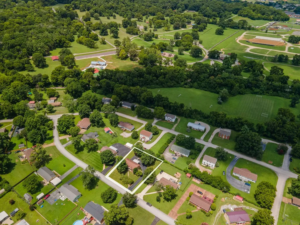 406 Parkview Drive Columbia TN 38401