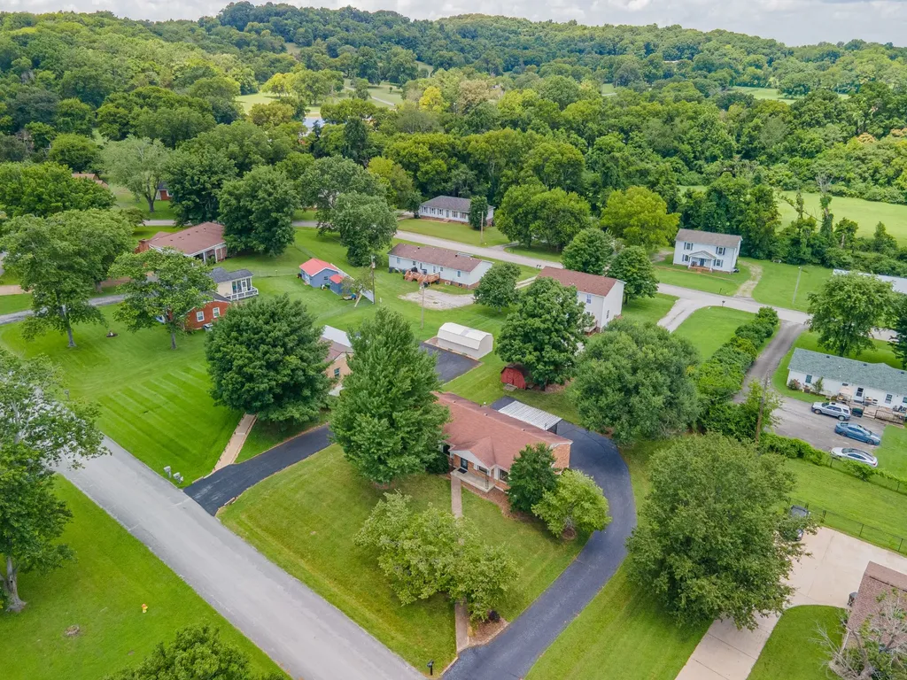 406 Parkview Drive Columbia TN 38401