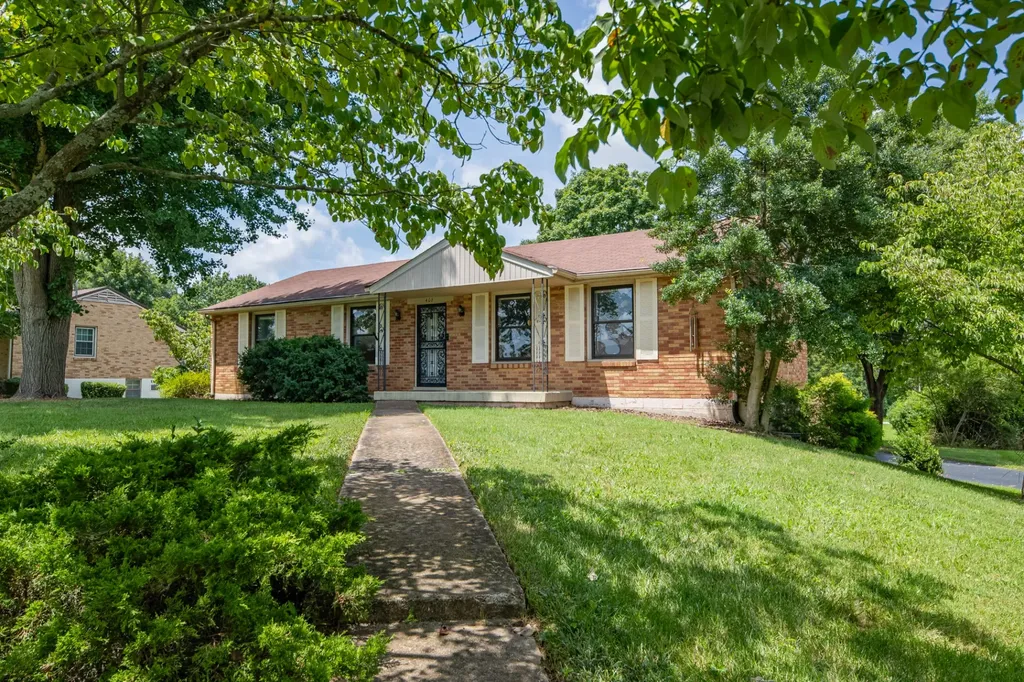 406 Parkview Drive Columbia TN 38401