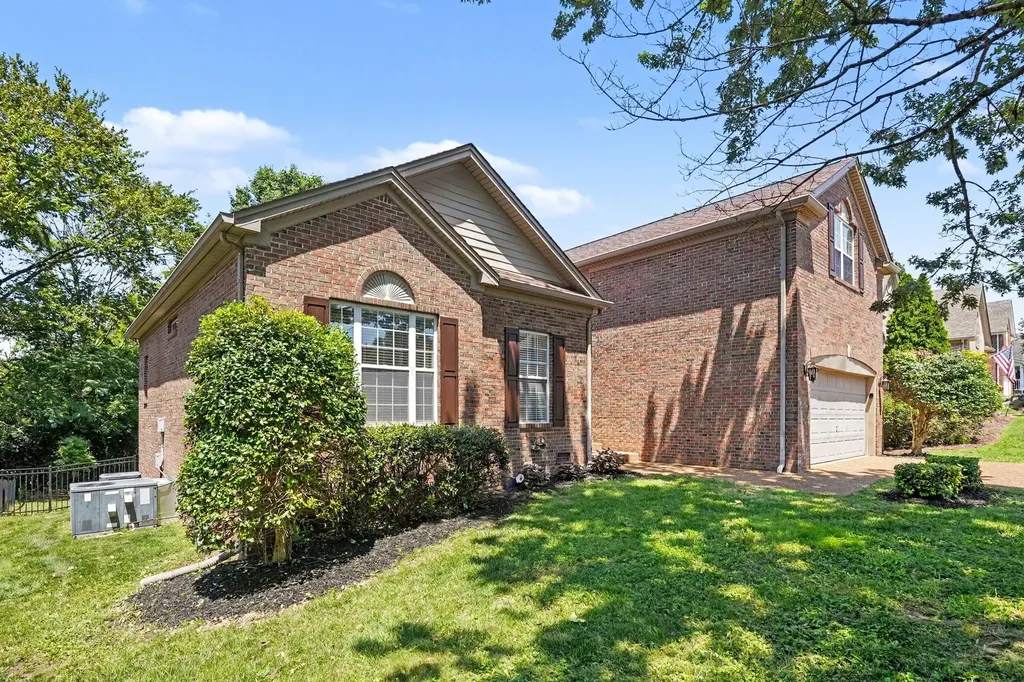 4844 Peninsula Pointe Drive Hermitage TN 37076