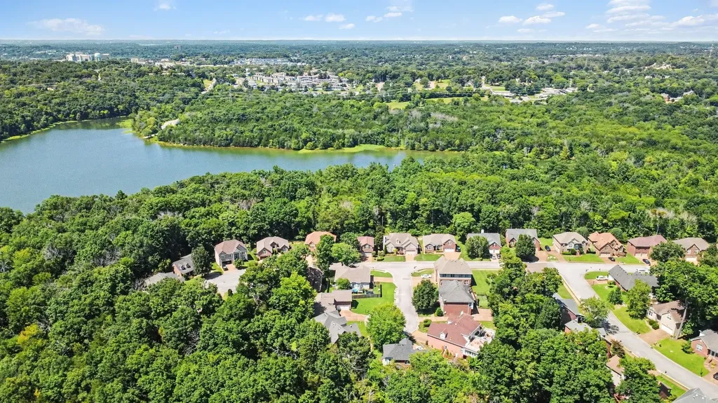 4844 Peninsula Pointe Drive Hermitage TN 37076