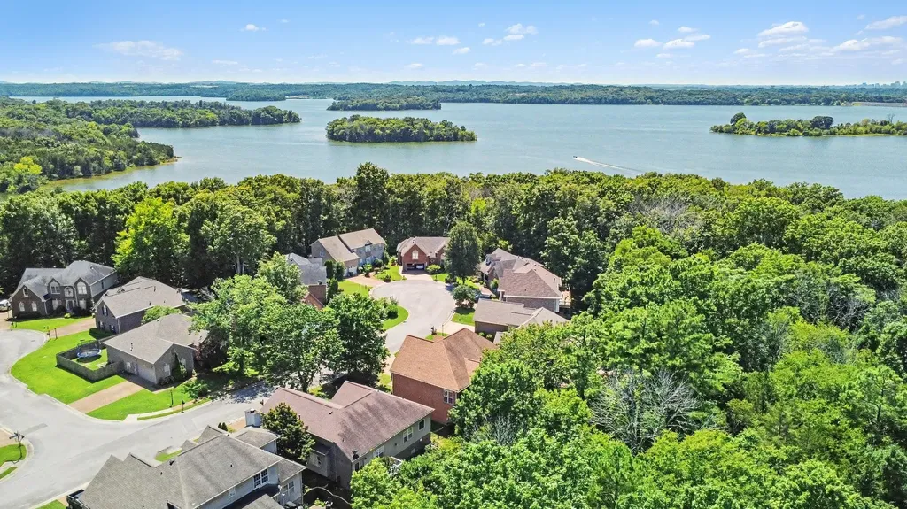 4844 Peninsula Pointe Drive Hermitage TN 37076