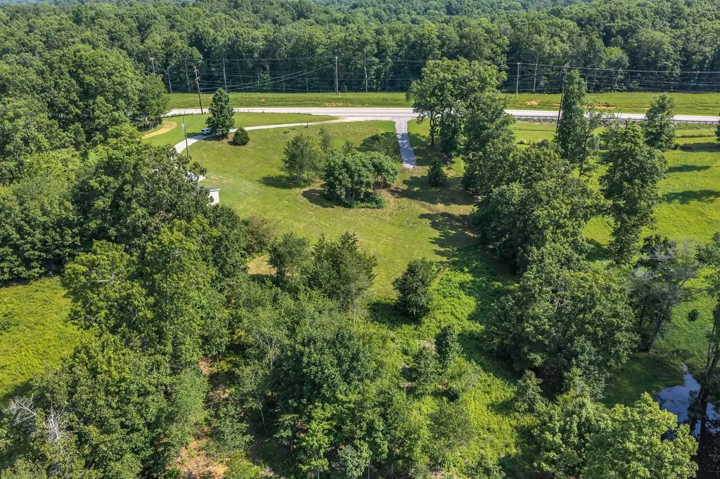 0 Hwy 70 East Mc Ewen TN 37101