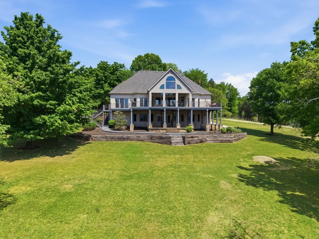 305 Harbor Drive Old Hickory TN 37138