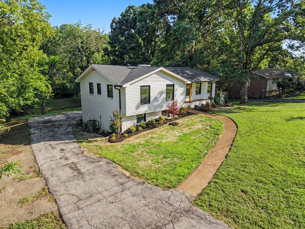 108 Airfloat Drive Hendersonville TN 37075