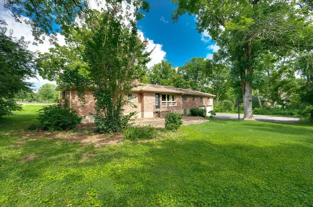 4422 Granny White Pike Nashville TN 37204