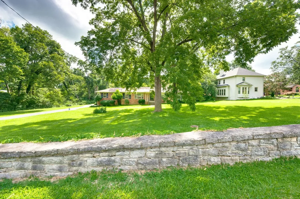 4422 Granny White Pike Nashville TN 37204