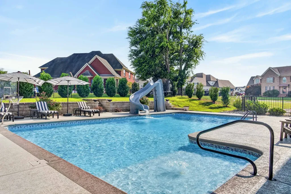 305 Fannis Circle Gallatin TN 37066