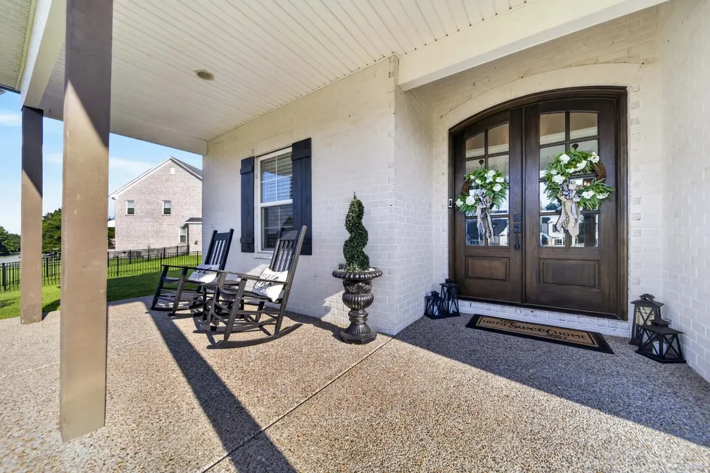305 Fannis Circle Gallatin TN 37066