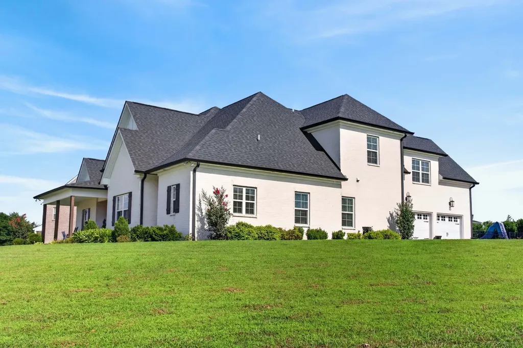 305 Fannis Circle Gallatin TN 37066