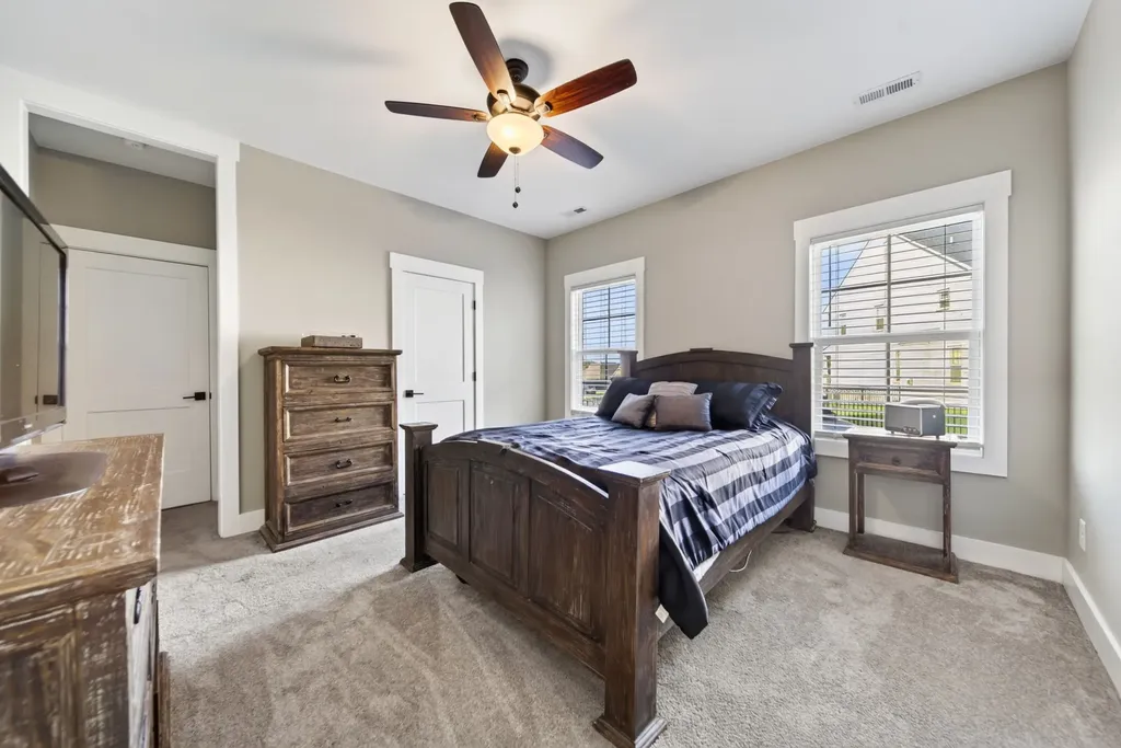 305 Fannis Circle Gallatin TN 37066