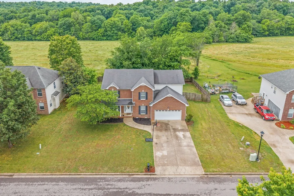 3368 Heatherwood Trace Clarksville TN 37040