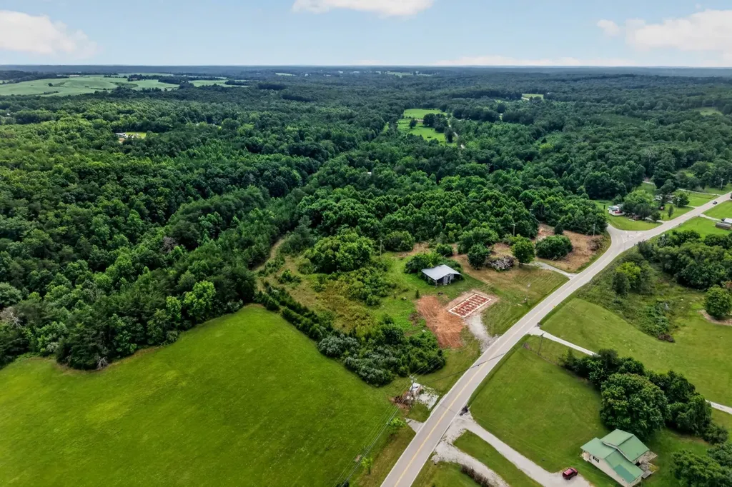 1752 Pine Grove Road Spencer TN 38585