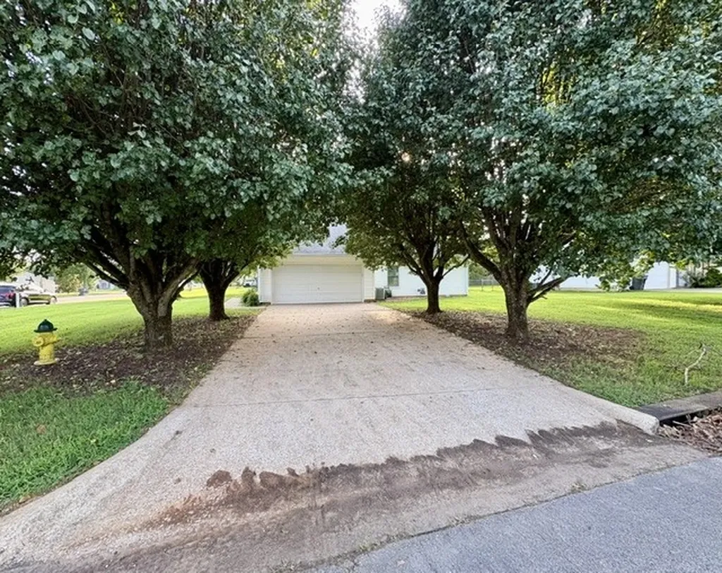 2828 Spring Meade Boulevard Columbia TN 38401