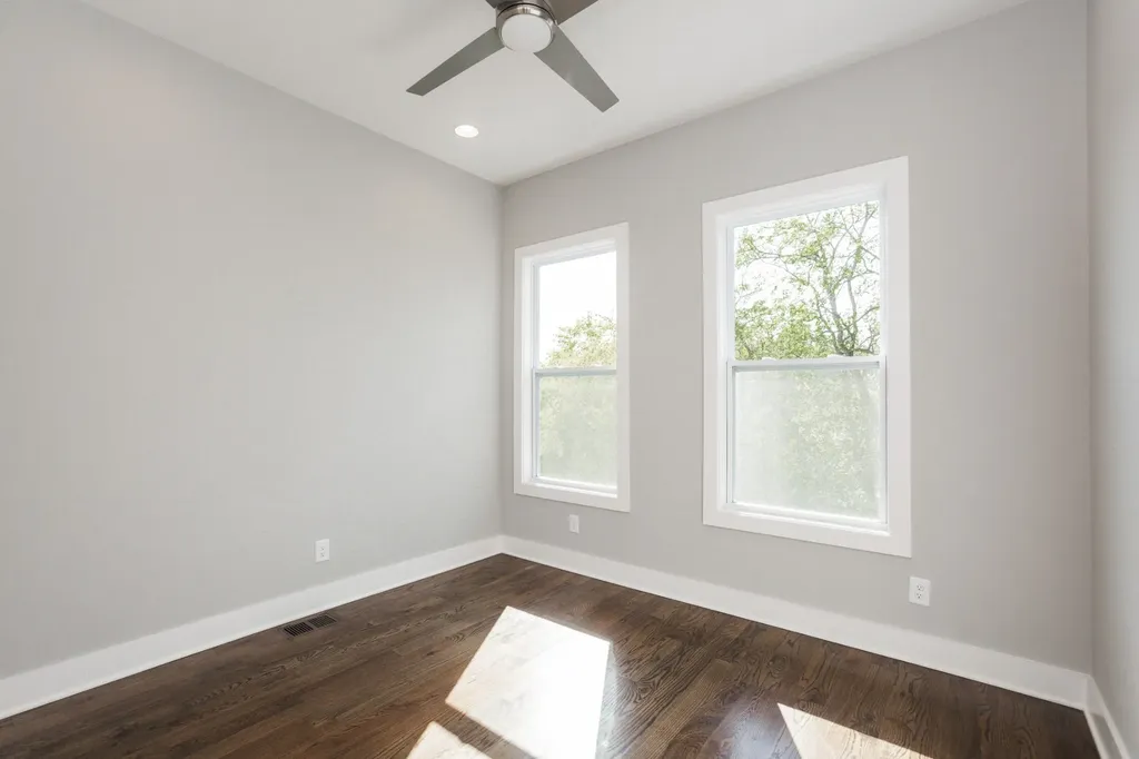 525B 31st Ave, N Nashville TN 37209
