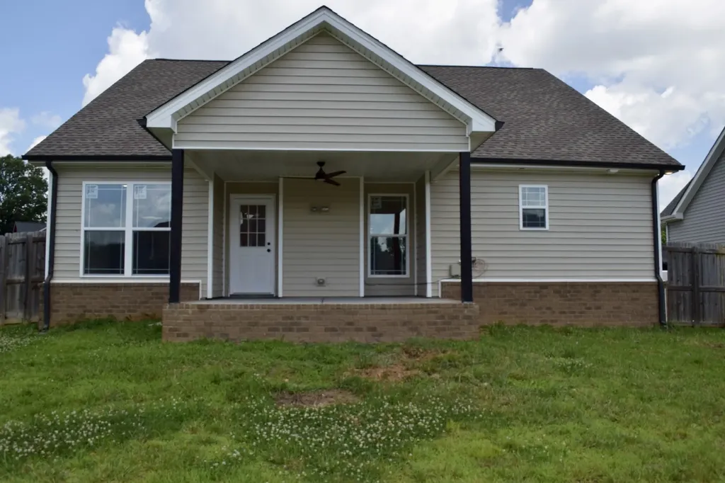 1172 Ewing Way Clarksville TN 37043