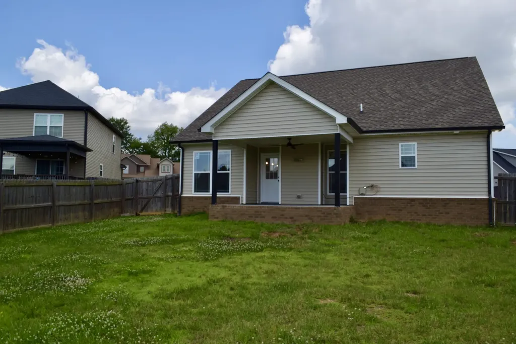 1172 Ewing Way Clarksville TN 37043
