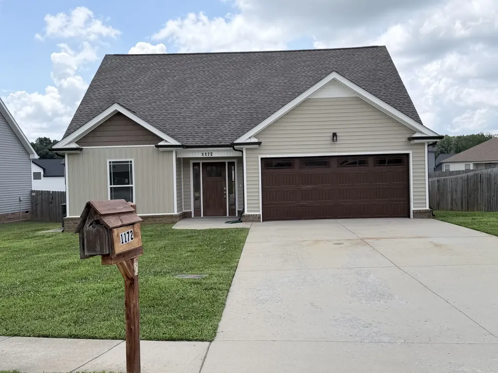 1172 Ewing Way Clarksville TN 37043