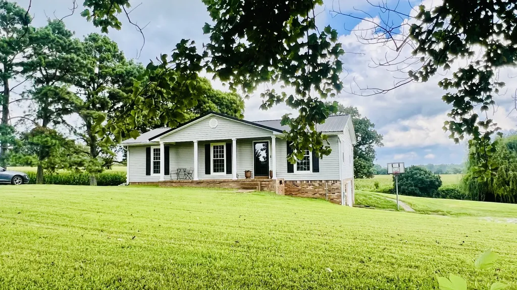 80 Gang Road Lawrenceburg TN 38464
