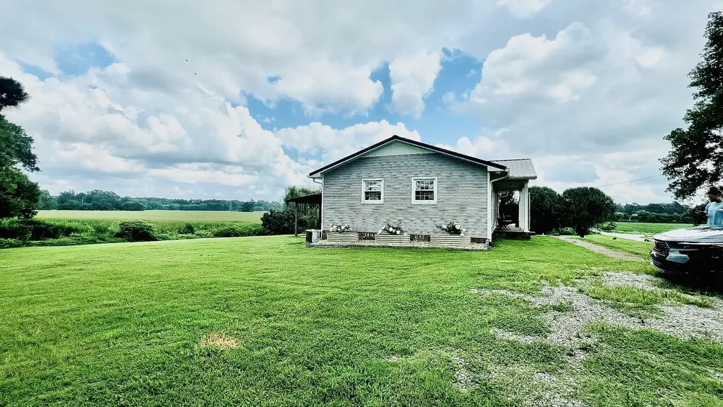 80 Gang Road Lawrenceburg TN 38464